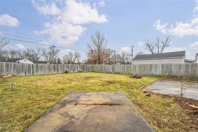 614 Weller, Elyria, OH 44035