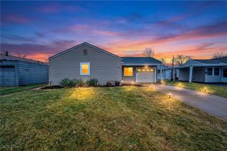 614 Weller, Elyria, OH 44035