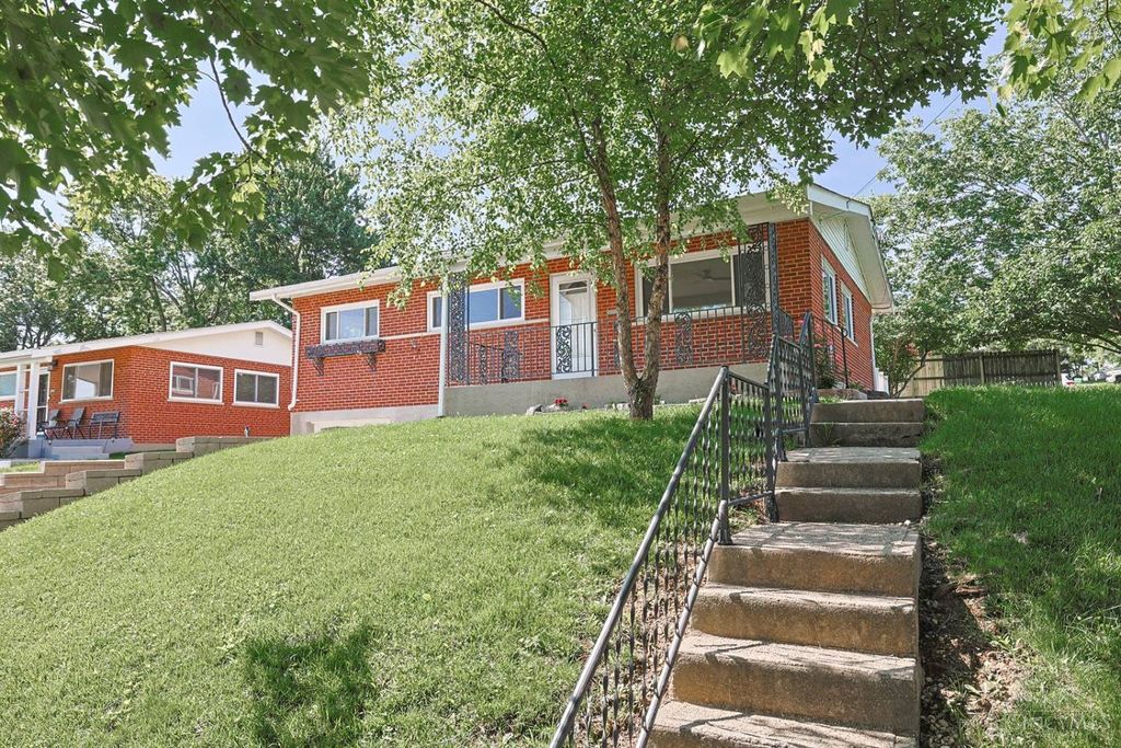 5291 Briarhill Drive, Delhi Twp, OH 45238