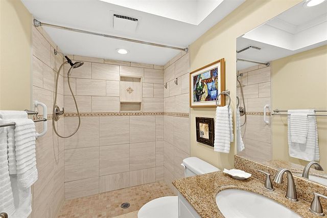 7143 WOOD CREEK DRIVE 203, Sarasota, FL 34231