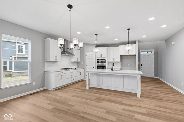 9059 Ambassador Street, Mccordsville, IN 46055