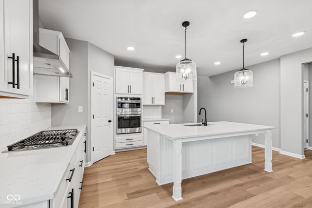 9059 Ambassador Street, Mccordsville, IN 46055