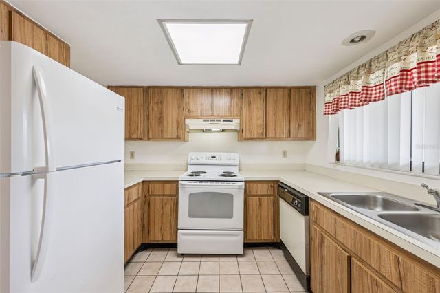 1054 LOTUS COVE COURT 635, Altamonte Springs, FL 32714