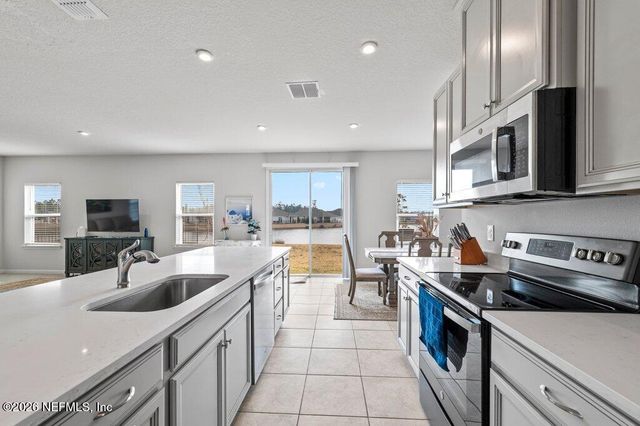 1545 TANOAN Drive, Jacksonville, FL 32221