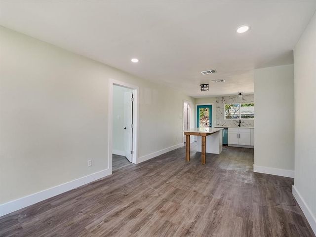 7004 Craybrough CIR, Austin, TX 78724