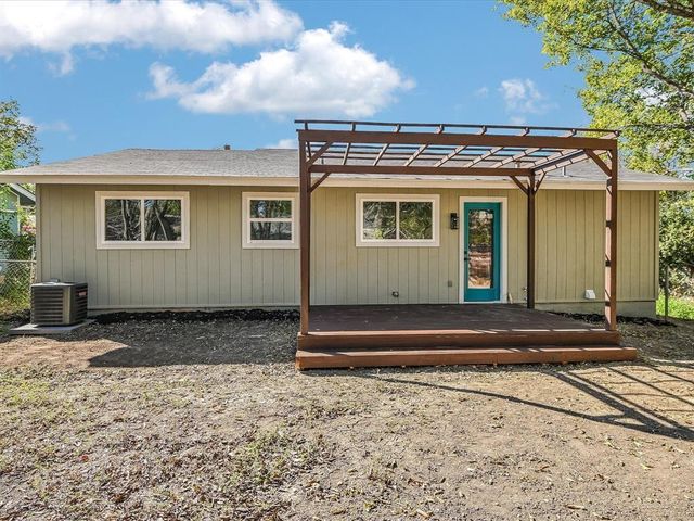 7004 Craybrough CIR, Austin, TX 78724