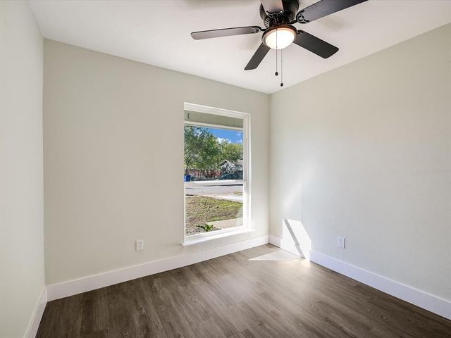 7004 Craybrough CIR, Austin, TX 78724