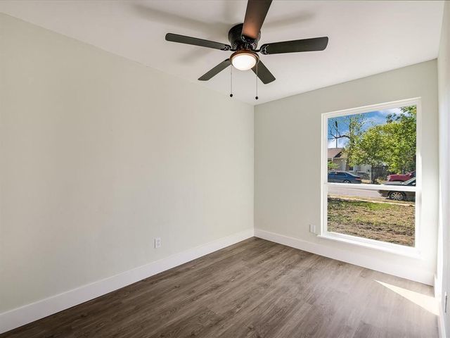 7004 Craybrough CIR, Austin, TX 78724