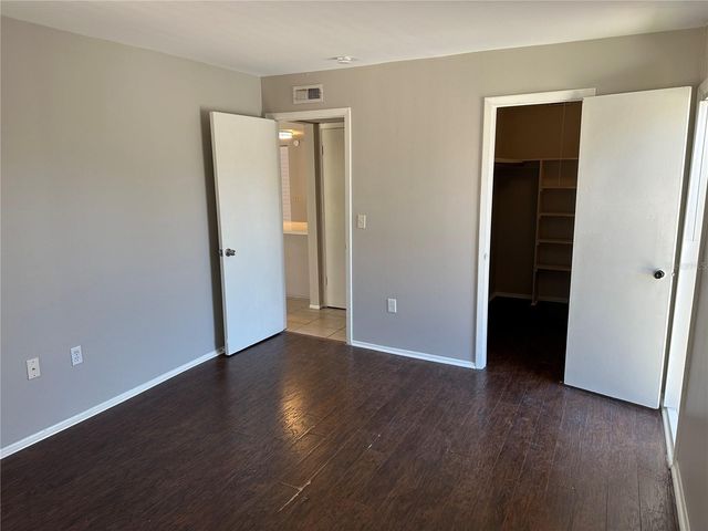 8602 CHAMPLAIN COURT 88, Tampa, FL 33614