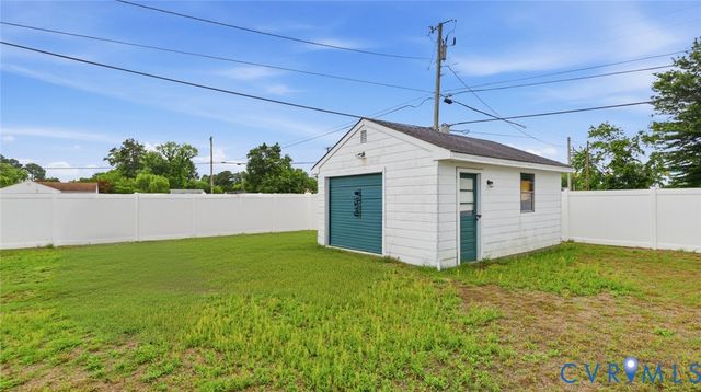7959 Kenmore Dr, Mechanicsville, VA 23111
