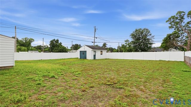 7959 Kenmore Dr, Mechanicsville, VA 23111