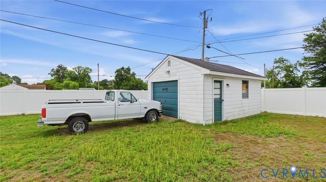 7959 Kenmore Dr, Mechanicsville, VA 23111