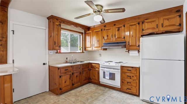 7959 Kenmore Dr, Mechanicsville, VA 23111