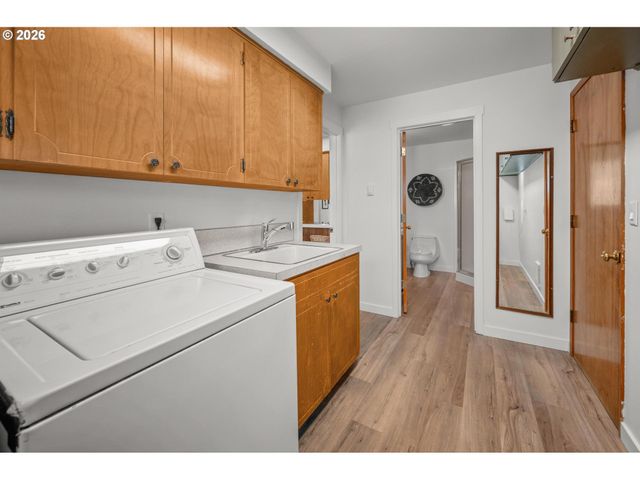 2812 B St, Forest Grove, OR 97116