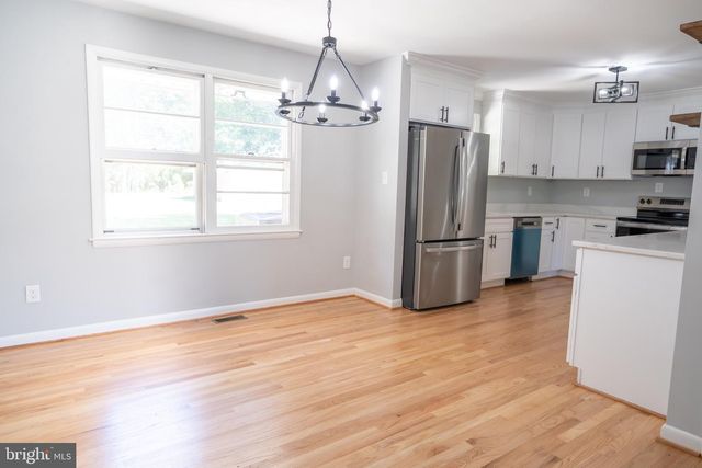 7005 BEACHMONT DR, Sykesville, MD 21784