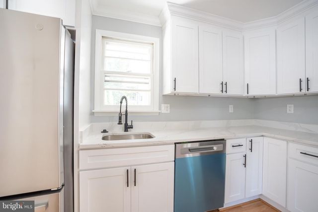 7005 BEACHMONT DR, Sykesville, MD 21784