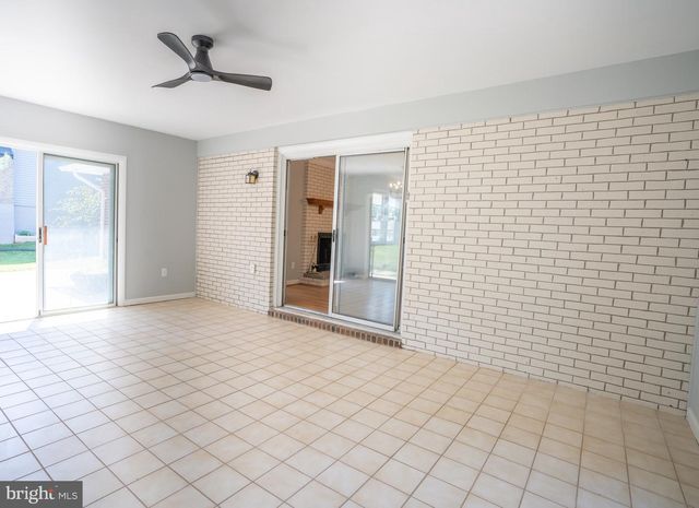 7005 BEACHMONT DR, Sykesville, MD 21784