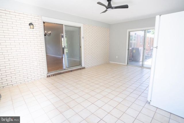 7005 BEACHMONT DR, Sykesville, MD 21784