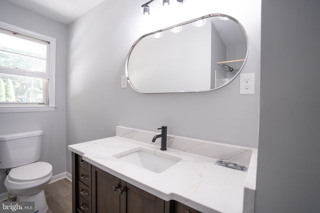 7005 BEACHMONT DR, Sykesville, MD 21784