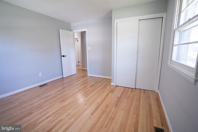 7005 BEACHMONT DR, Sykesville, MD 21784