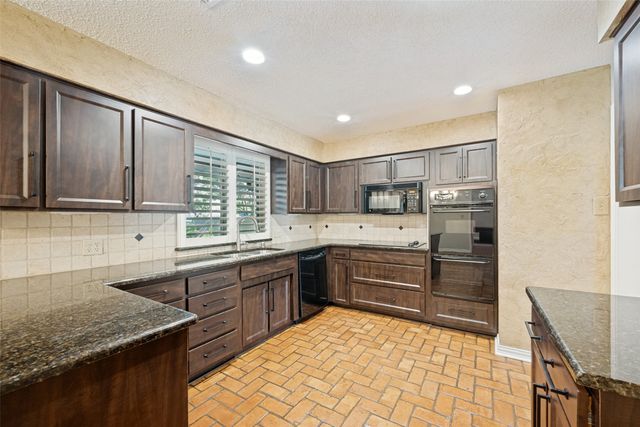 804 Firewheel Trail, Fort Worth, TX 76112
