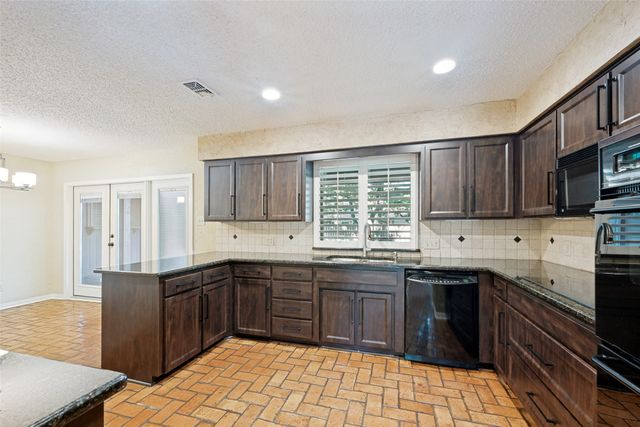 804 Firewheel Trail, Fort Worth, TX 76112