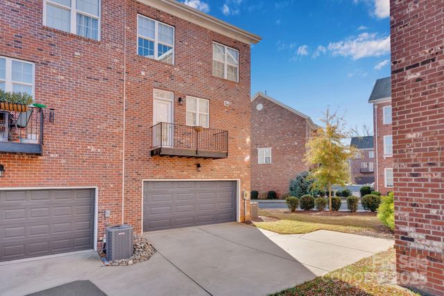 2305 Silver Crescent Drive, Charlotte, NC 28273