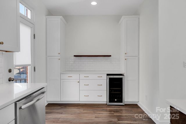 2305 Silver Crescent Drive, Charlotte, NC 28273