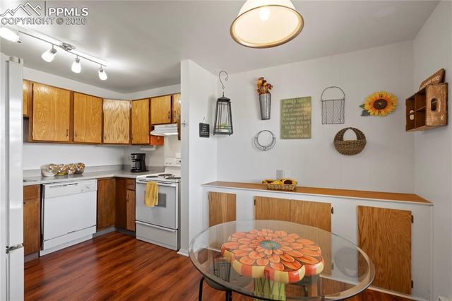434 Valley Hi Circle B6, Colorado Springs, CO 80910