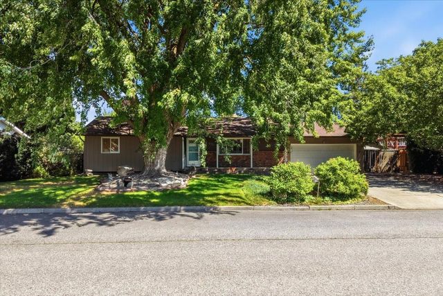 5721 S Moran Dr, Spokane, WA 99223 property photo