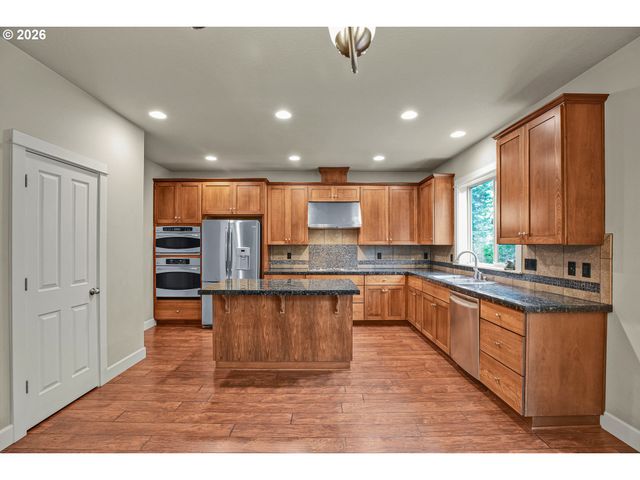 10767 Se TURNBERRY Loop, Happy Valley, OR 97086