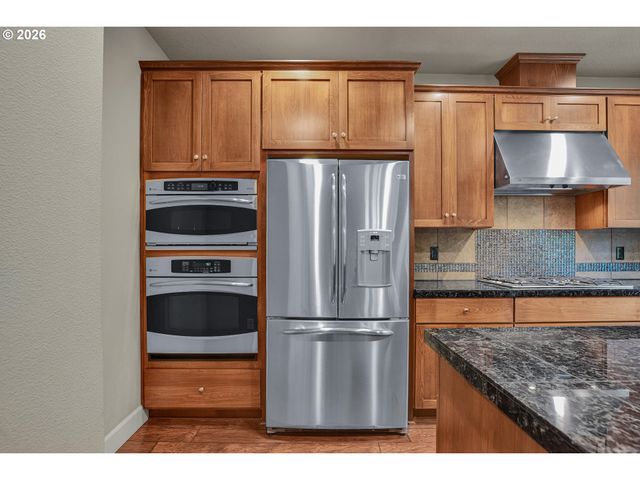 10767 Se TURNBERRY Loop, Happy Valley, OR 97086