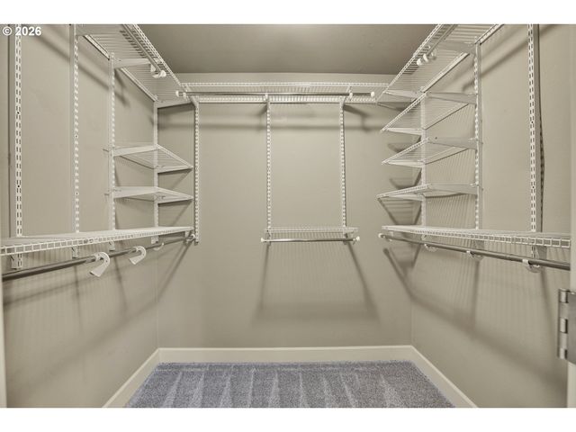 10767 Se TURNBERRY Loop, Happy Valley, OR 97086