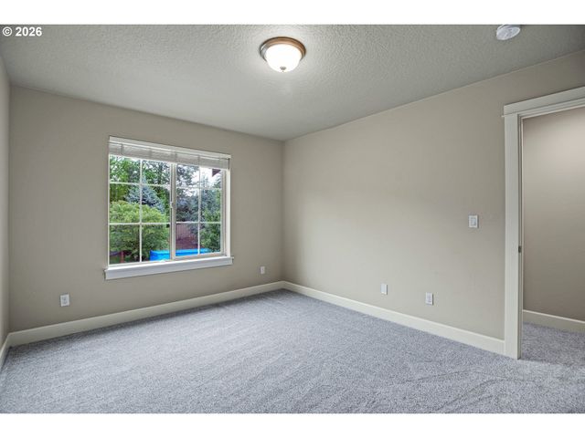 10767 Se TURNBERRY Loop, Happy Valley, OR 97086