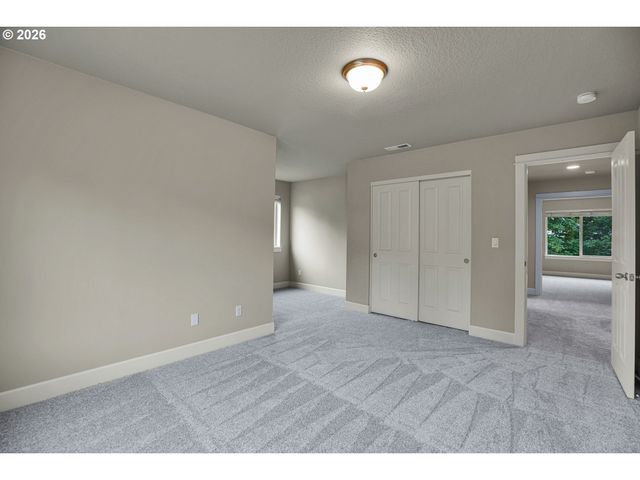 10767 Se TURNBERRY Loop, Happy Valley, OR 97086