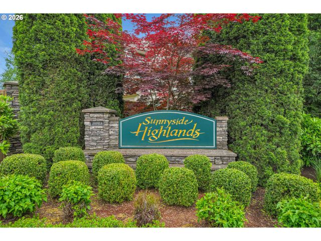 10767 Se TURNBERRY Loop, Happy Valley, OR 97086