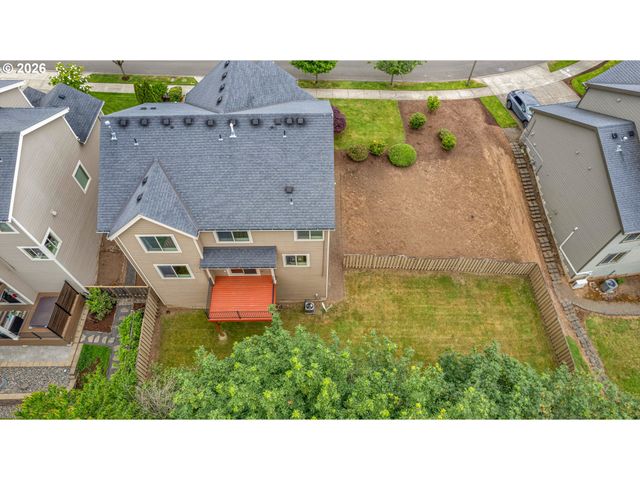 10767 Se TURNBERRY Loop, Happy Valley, OR 97086