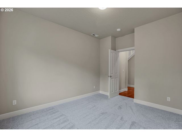 10767 Se TURNBERRY Loop, Happy Valley, OR 97086