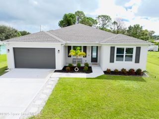 743 Taluga Avenue SE, Palm Bay, FL 32909