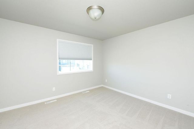 7421 18th Street S, Fargo, ND 58104