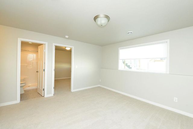 7421 18th Street S, Fargo, ND 58104