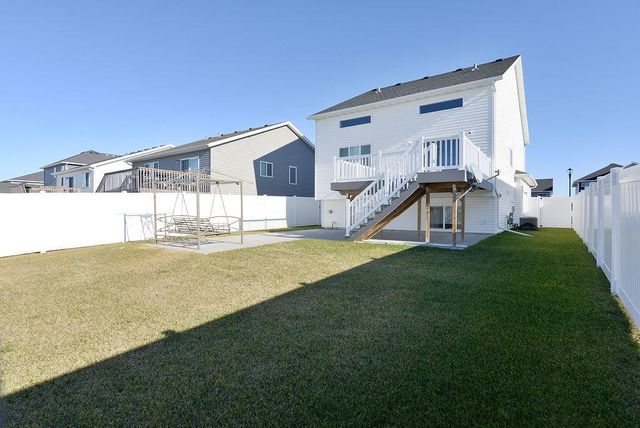 7421 18th Street S, Fargo, ND 58104