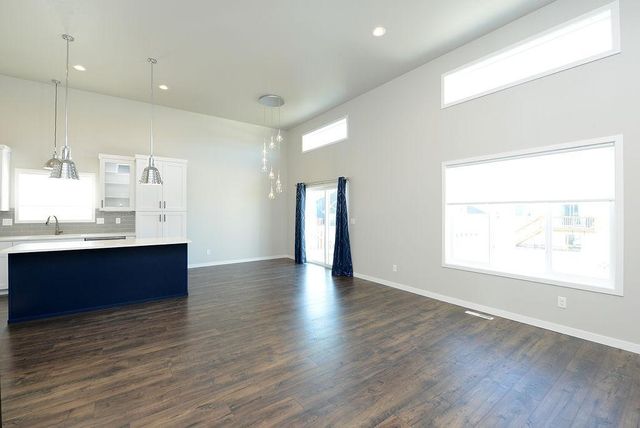 7421 18th Street S, Fargo, ND 58104