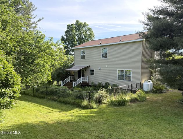 431 Melrose Valley Falls Road, Schaghticoke, NY 12121