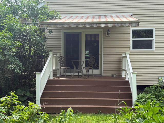 431 Melrose Valley Falls Road, Schaghticoke, NY 12121