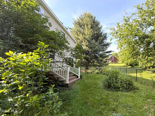 431 Melrose Valley Falls Road, Schaghticoke, NY 12121