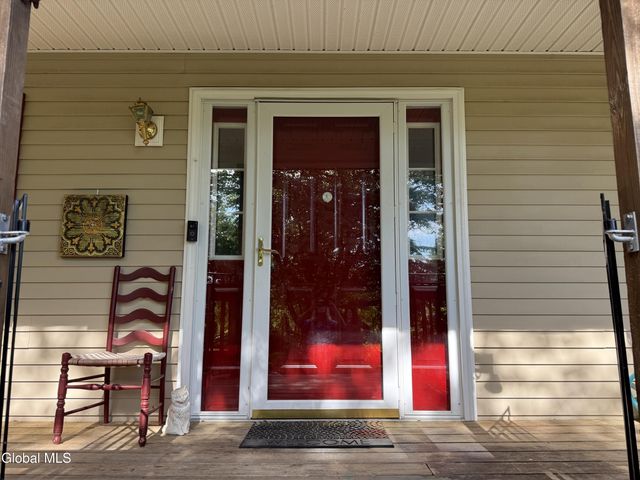 431 Melrose Valley Falls Road, Schaghticoke, NY 12121