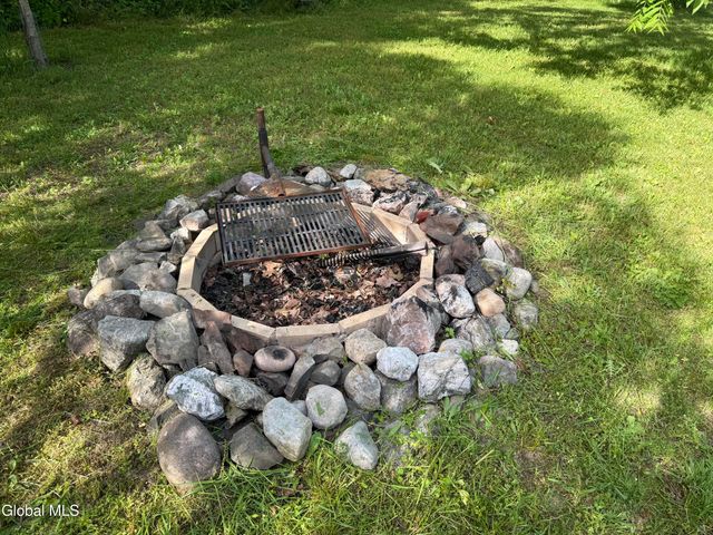 431 Melrose Valley Falls Road, Schaghticoke, NY 12121