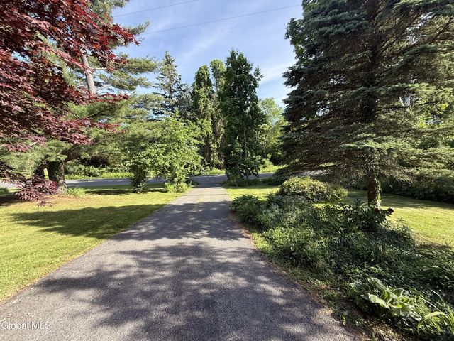 431 Melrose Valley Falls Road, Schaghticoke, NY 12121