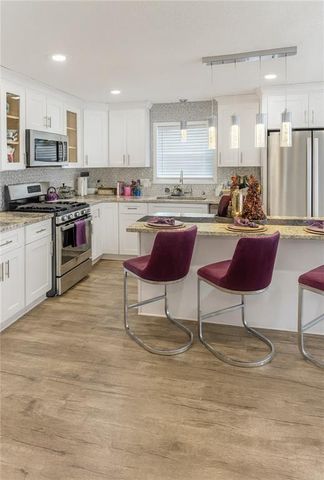 3325 Estate Lake Drive, Fairburn, GA 30213